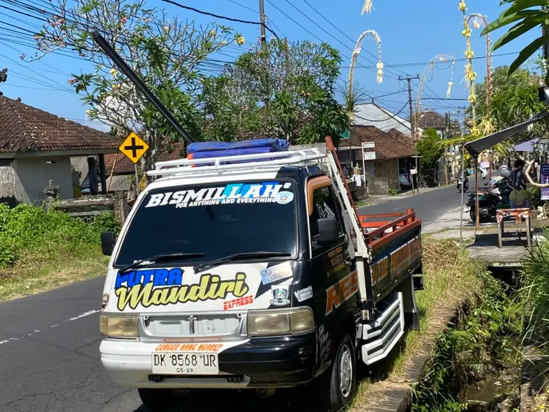 Armada pick up Galaxy Pickup Bali di jalan